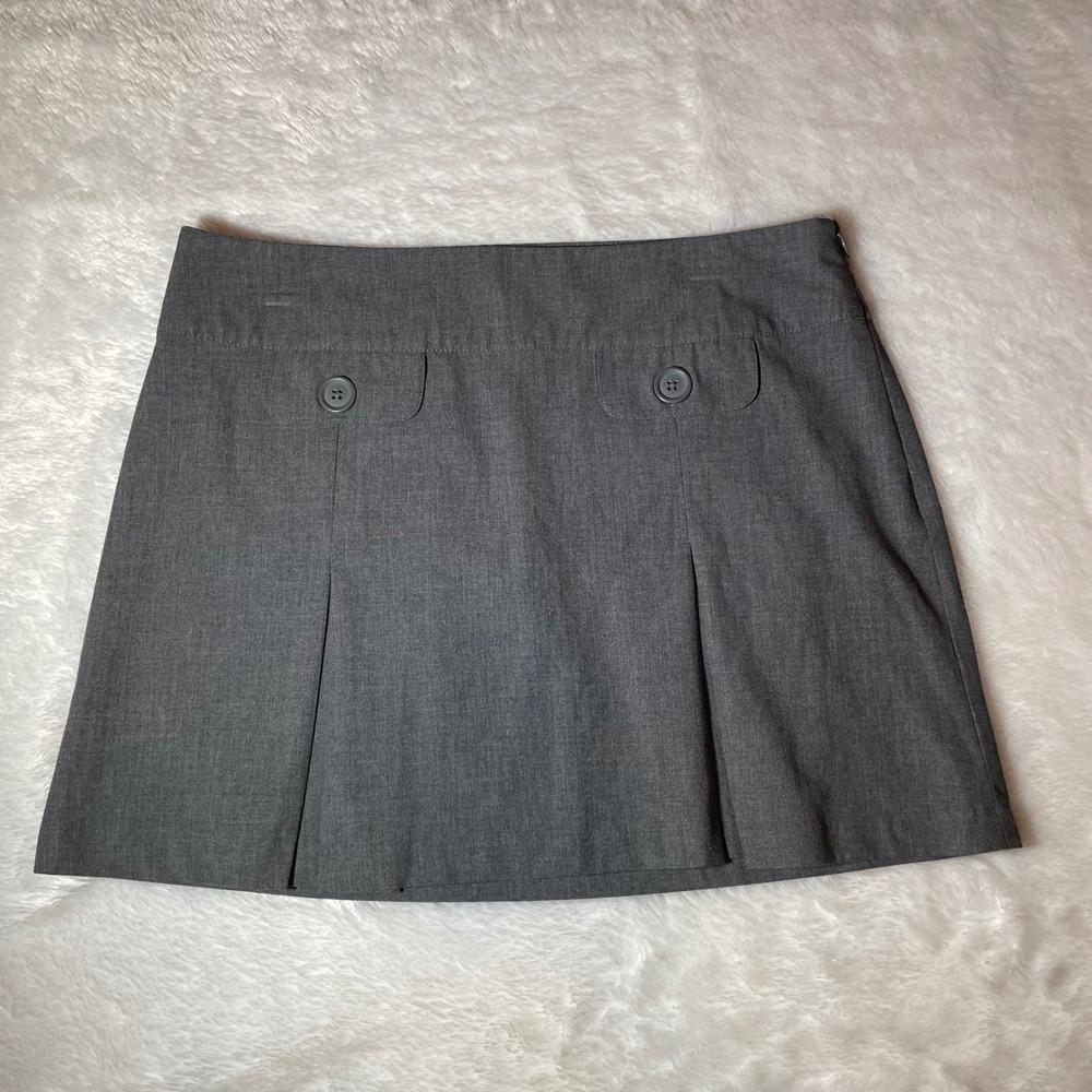 Old Navy Gray Low Waist Essential Stretch Pleated Mini Skirt 10 Preppy
Y2K